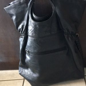 Vans off the wall black purse! 🖤